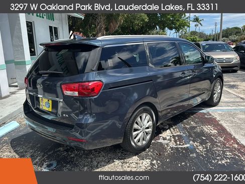 Used 2015 Kia Sedona EX FWD image 10