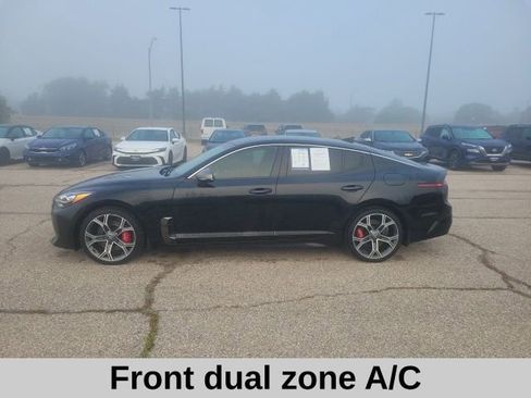 Used 2018 Kia Stinger GT image 3