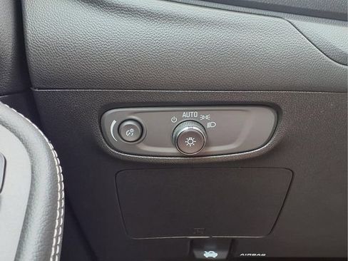 Used 2025 Buick Encore GX Preferred FWD image 13