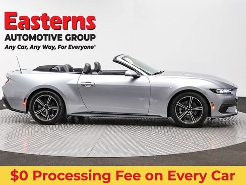 Used 2025 Ford Mustang Premium RWD image 4