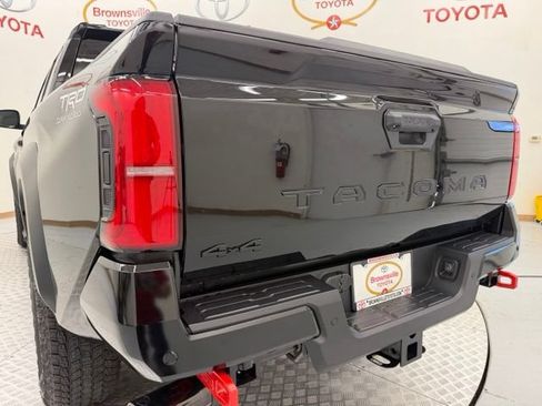 New 2026 Toyota Tacoma TRD Off-Road AWD/4WD image 25