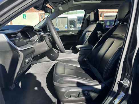 Used 2024 Jeep Grand Cherokee Limited image 15