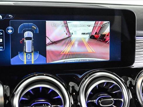 New 2026 Mercedes-Benz GLB 250 4MATIC image 15