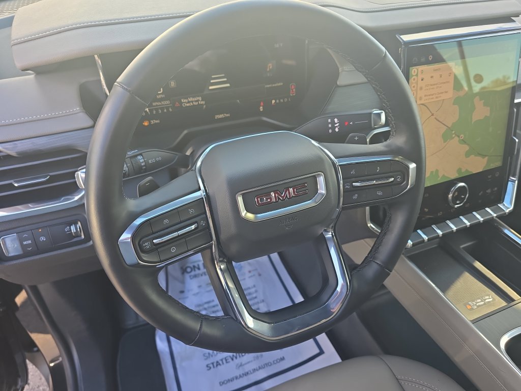 Used 2026 GMC Acadia Elevation w/ Elevation Premium Package FWD image 18