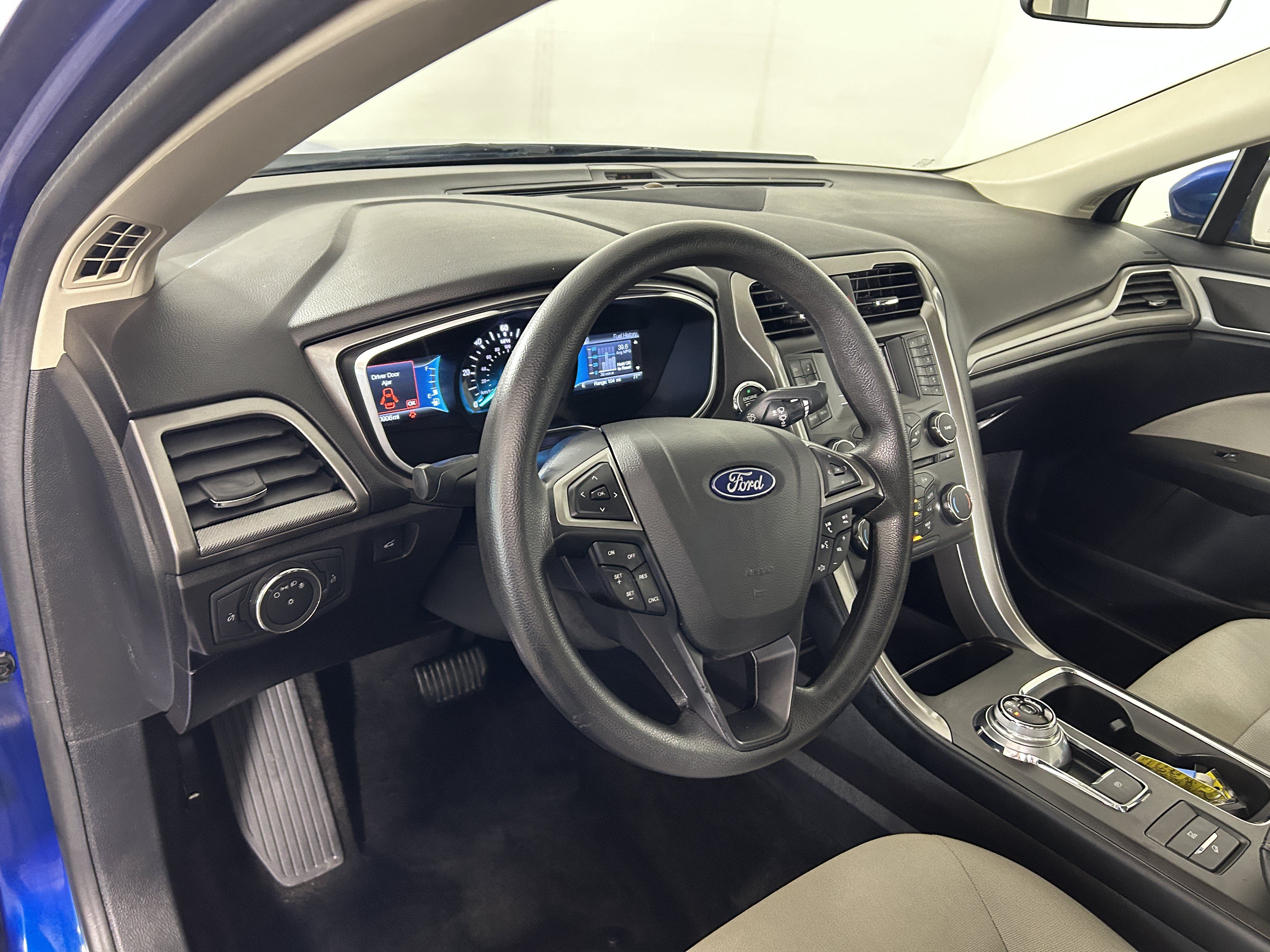 Used 2018 Ford Fusion S FWD image 10