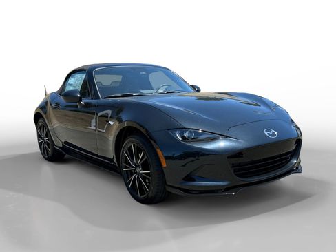 New 2025 MAZDA MX-5 Miata Grand Touring w/ Appearance Package image 7