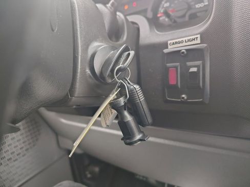 Used 2018 Ford E-350 and Econoline 350 Super Duty w/ Power Windows & Locks Group RWD image 21
