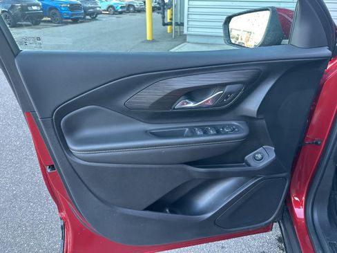 Used 2024 GMC Terrain SLE w/ Driver Convenience Package image 21