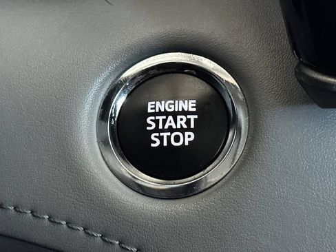 Used 2023 Toyota Highlander LE FWD image 25