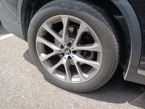 Used 2021 BMW X5 xDrive45e w/ Premium Package AWD/4WD image 8