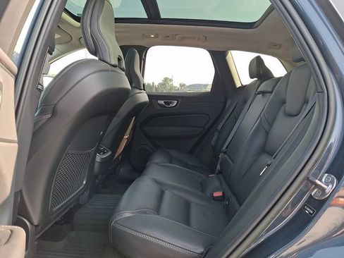 Used 2023 Volvo XC60 B5 Ultimate w/ Climate Package AWD/4WD image 10