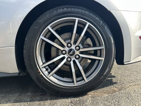 Used 2017 Ford Mustang Premium image 17