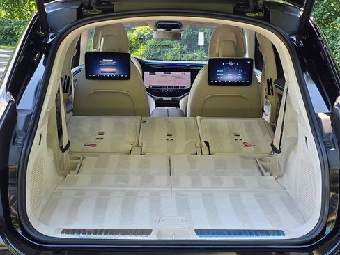 Used 2023 Mercedes-Benz EQS 580 4MATIC SUV image 87