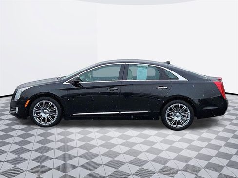Used 2016 Cadillac XTS Luxury image 3