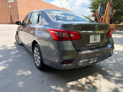 Used 2017 Nissan Sentra S FWD image 4