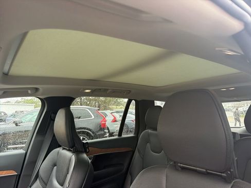 Used 2023 Volvo XC90 B5 Plus w/ Protection Package image 8