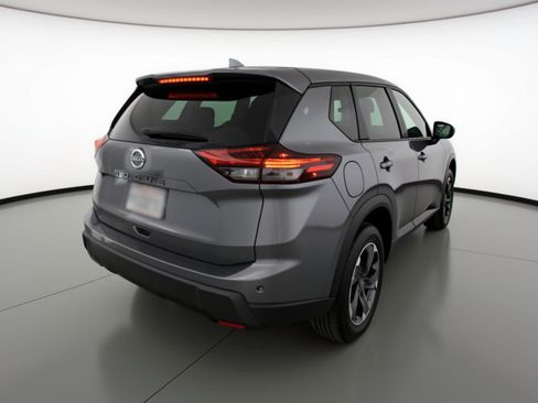 Used 2025 Nissan Rogue SV FWD image 9