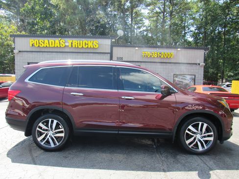 Used 2018 Honda Pilot Touring image 8