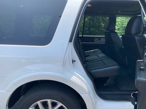 Used 2015 Ford Expedition Limited AWD/4WD image 24