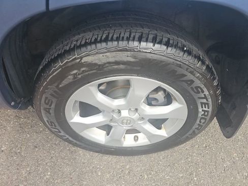Used 2010 Toyota RAV4 Limited AWD/4WD image 17
