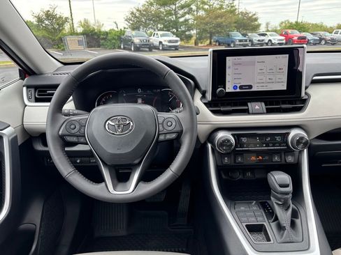 Used 2025 Toyota RAV4 XLE w/ Convenience Package AWD/4WD image 25