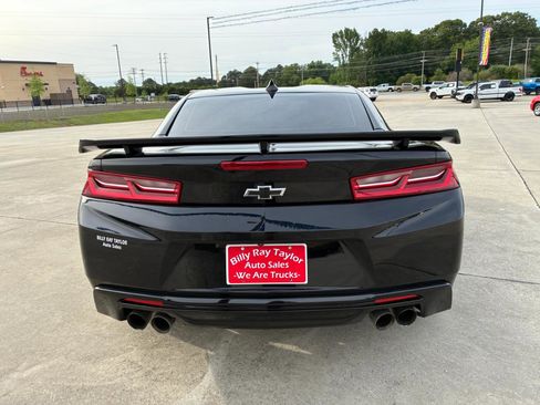 Used 2018 Chevrolet Camaro SS RWD image 6