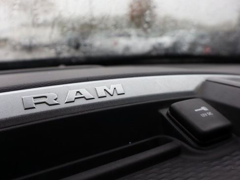 Used 2019 RAM 1500 Big Horn image 18