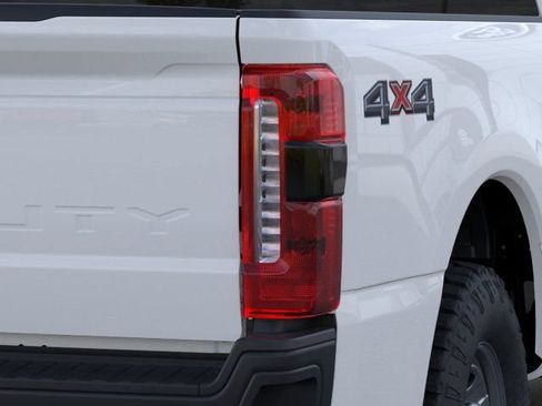 New 2026 Ford F350 XL AWD/4WD image 21