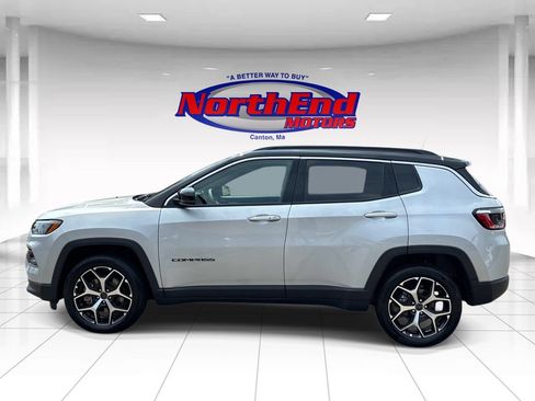 Used 2025 Jeep Compass Limited AWD/4WD image 4