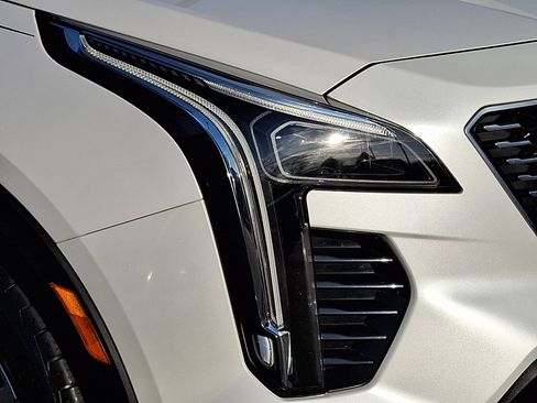 Used 2020 Cadillac XT4 Premium Luxury w/ Technology Package image 9