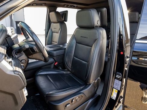 Used 2021 GMC Yukon Denali w/ Denali Ultimate Package image 26