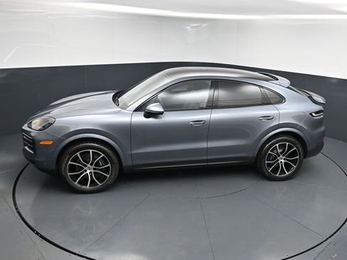 New 2026 Porsche Cayenne Coupe AWD/4WD image 13