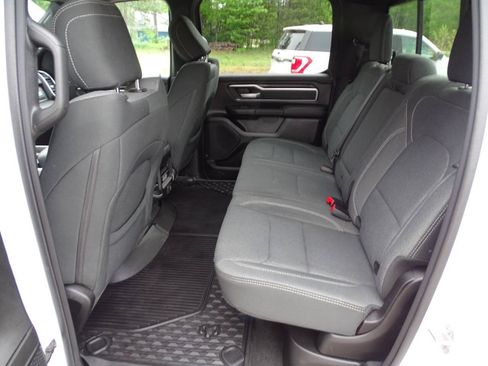 Used 2022 RAM 1500 4x4 Crew Cab Big Horn image 38