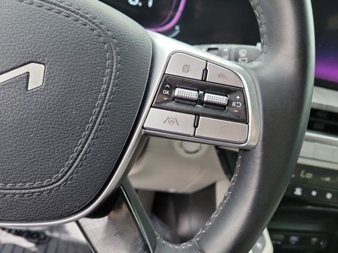 Certified 2024 Kia Telluride EX w/ EX Captain's Chair Package FWD image 26