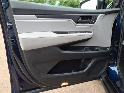 Used 2024 Honda Odyssey EX-L image 13