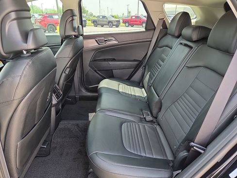 Used 2025 Kia Sportage SX FWD image 10