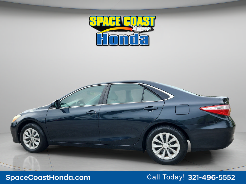 Used 2015 Toyota Camry LE FWD image 11