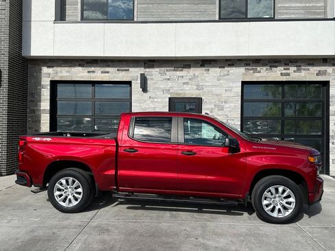 Used 2021 Chevrolet Silverado 1500 Custom AWD/4WD image 2