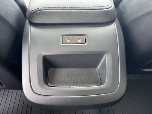 Used 2024 Volvo XC60 B5 Plus image 25