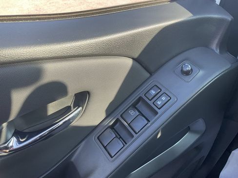 Used 2024 Nissan Frontier SV w/ Technology Package RWD image 12