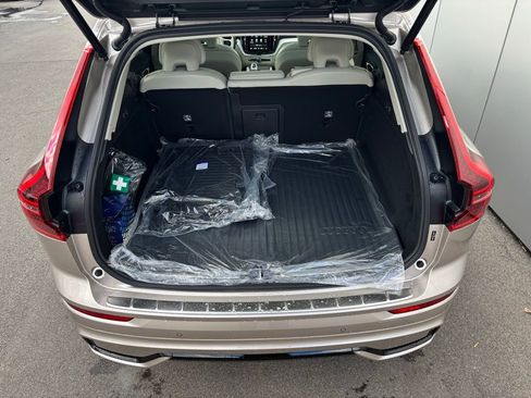 New 2026 Volvo XC60 B5 Ultra w/ Protection Package Premier image 17