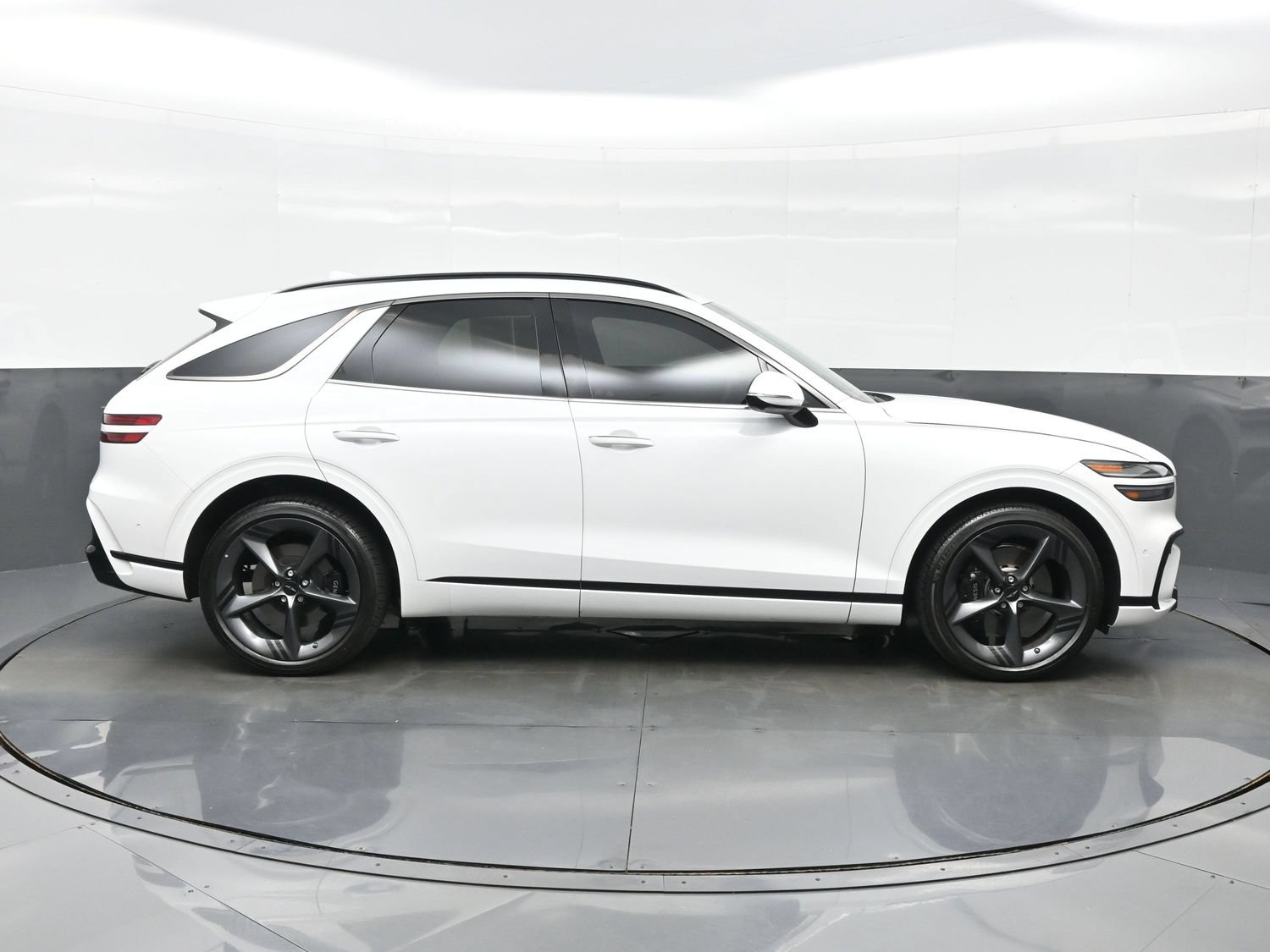 Used 2026 Genesis GV70 2.5T Sport Prestige AWD/4WD image 7
