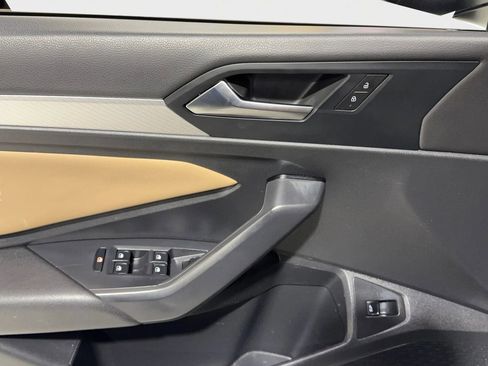 Used 2020 Volkswagen Jetta SE image 17