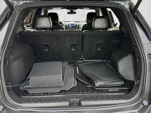 Used 2022 Chevrolet Equinox RS w/ RS Leather Package image 8