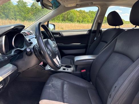 Used 2015 Subaru Legacy 2.5i Premium w/ Moonroof Package AWD/4WD image 9