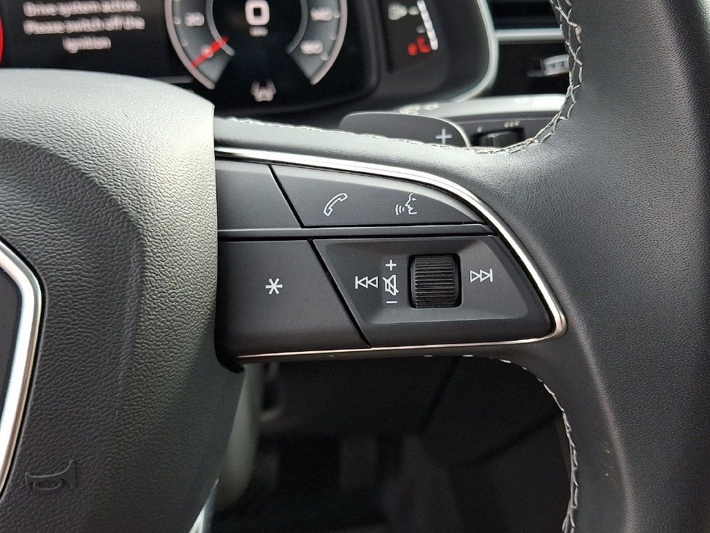 Certified 2025 Audi Q8 Premium Plus w/ Premium Plus Package AWD/4WD image 23
