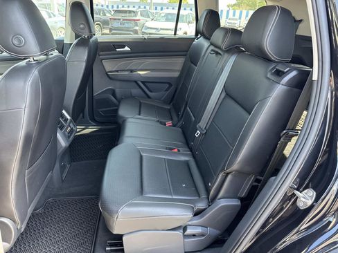 Used 2023 Volkswagen Atlas SE w/ Black Wheel Package image 14