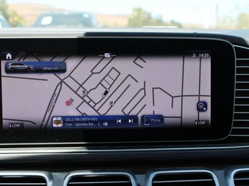 Used 2024 Mercedes-Benz GLS 450 4MATIC image 26