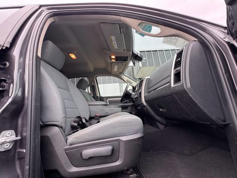 Used 2017 RAM 1500 Classic SLT image 14