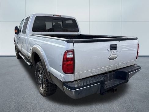 Used 2011 Ford F250 Lariat w/ Lariat Interior Pkg image 4